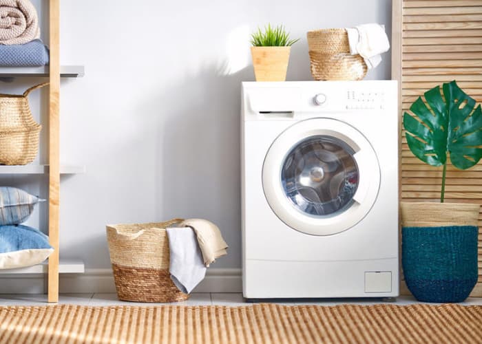 Servicio de instalación de lavadora automática por Solution part, dejando una logia moderna y perfectamente funcional..